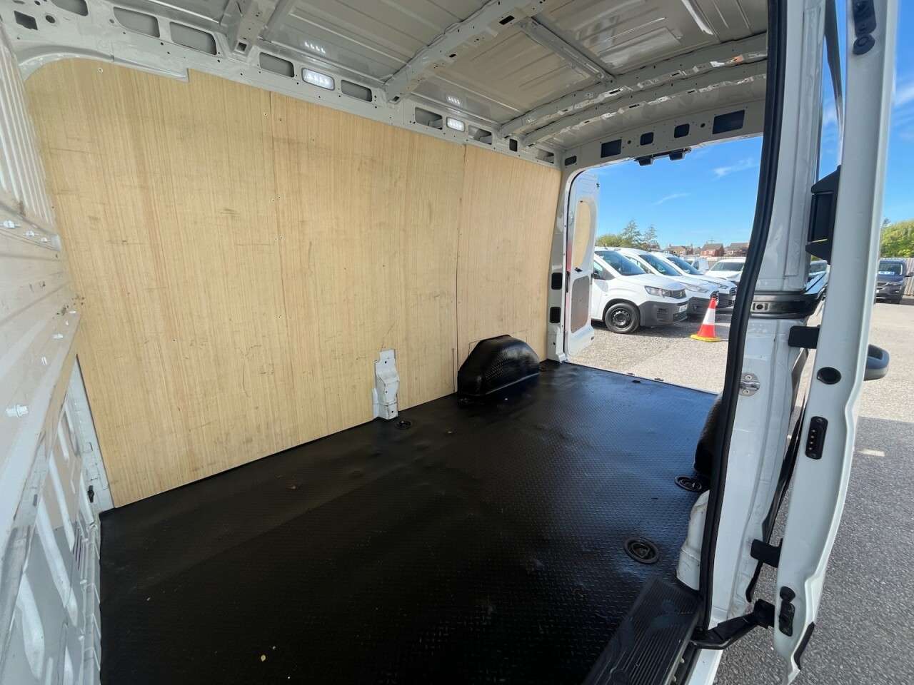2023 MAXUS DELIVER 9 2023 MAXUS DELIVER 9