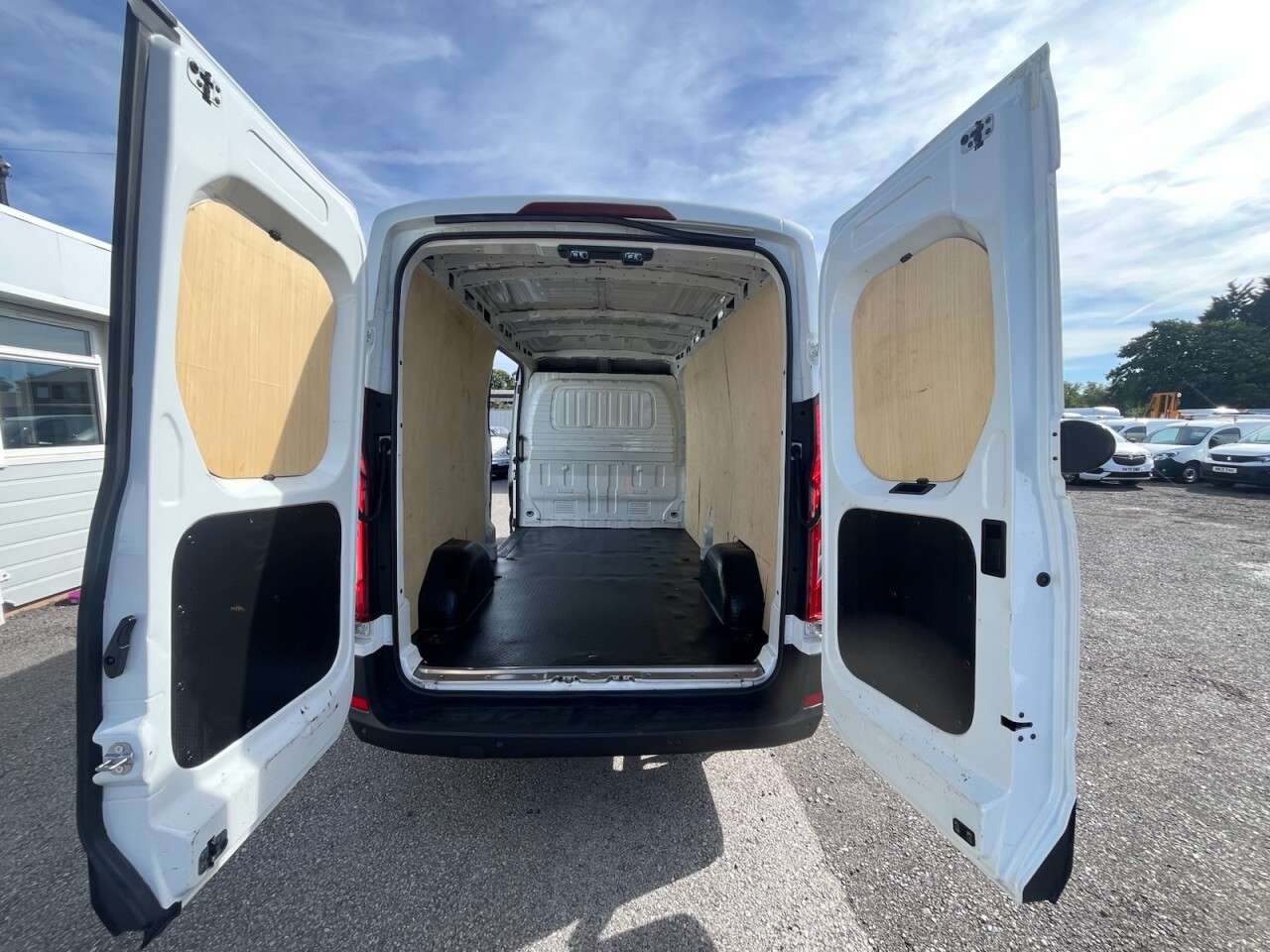 2023 MAXUS DELIVER 9 2023 MAXUS DELIVER 9