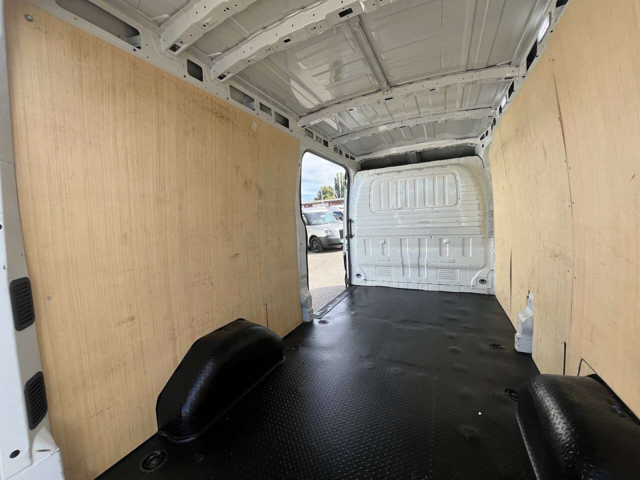 2023 MAXUS DELIVER 9 2023 MAXUS DELIVER 9