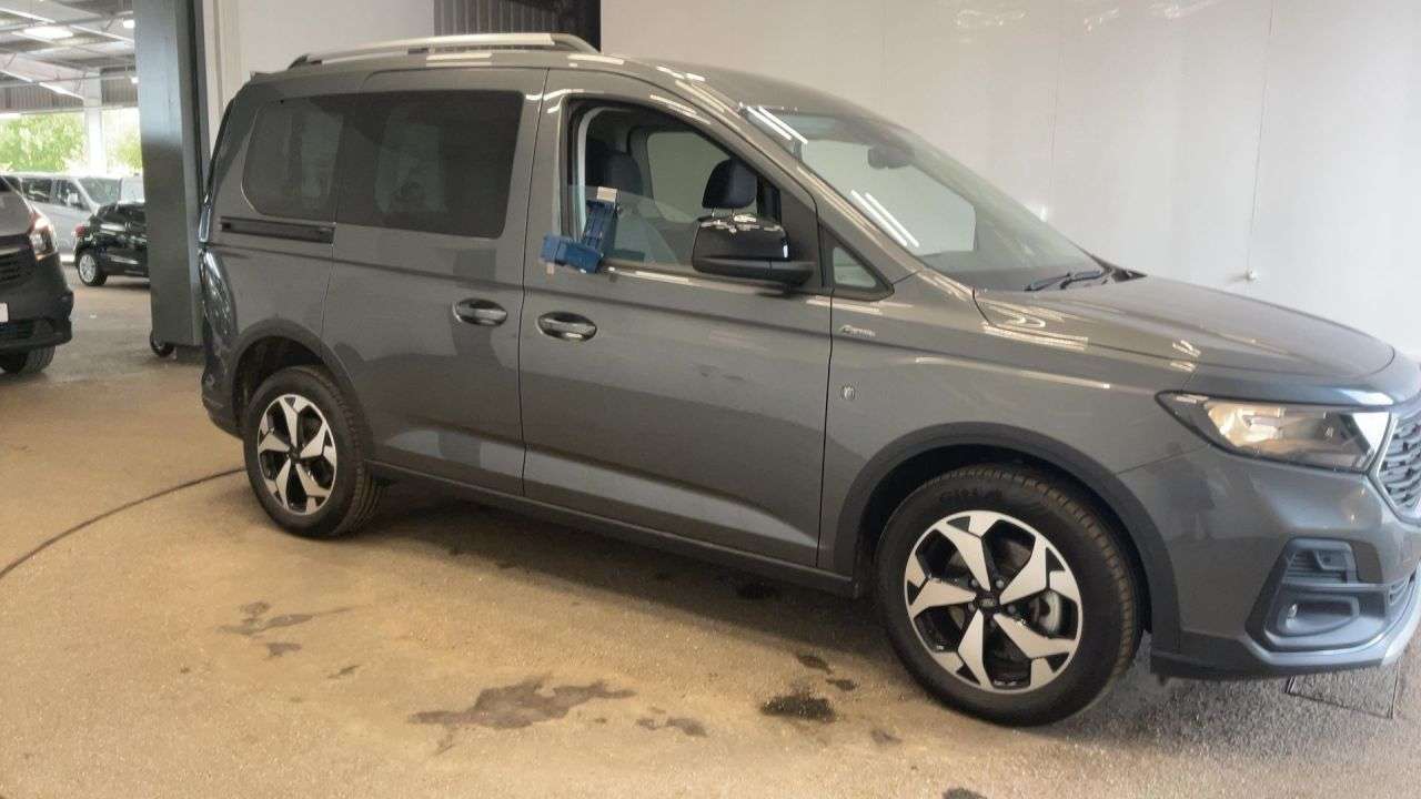 A 2024 FORD TOURNEO CONNECT 2.0 EcoBlue Active MPV 5dr Diesel Manual Euro 6 (s/s) (122 ps) A 2024 FORD TOURNEO CONNECT 2.0 EcoBlue Active MPV 5dr Diesel Manual Euro 6 (s/s) (122 ps)