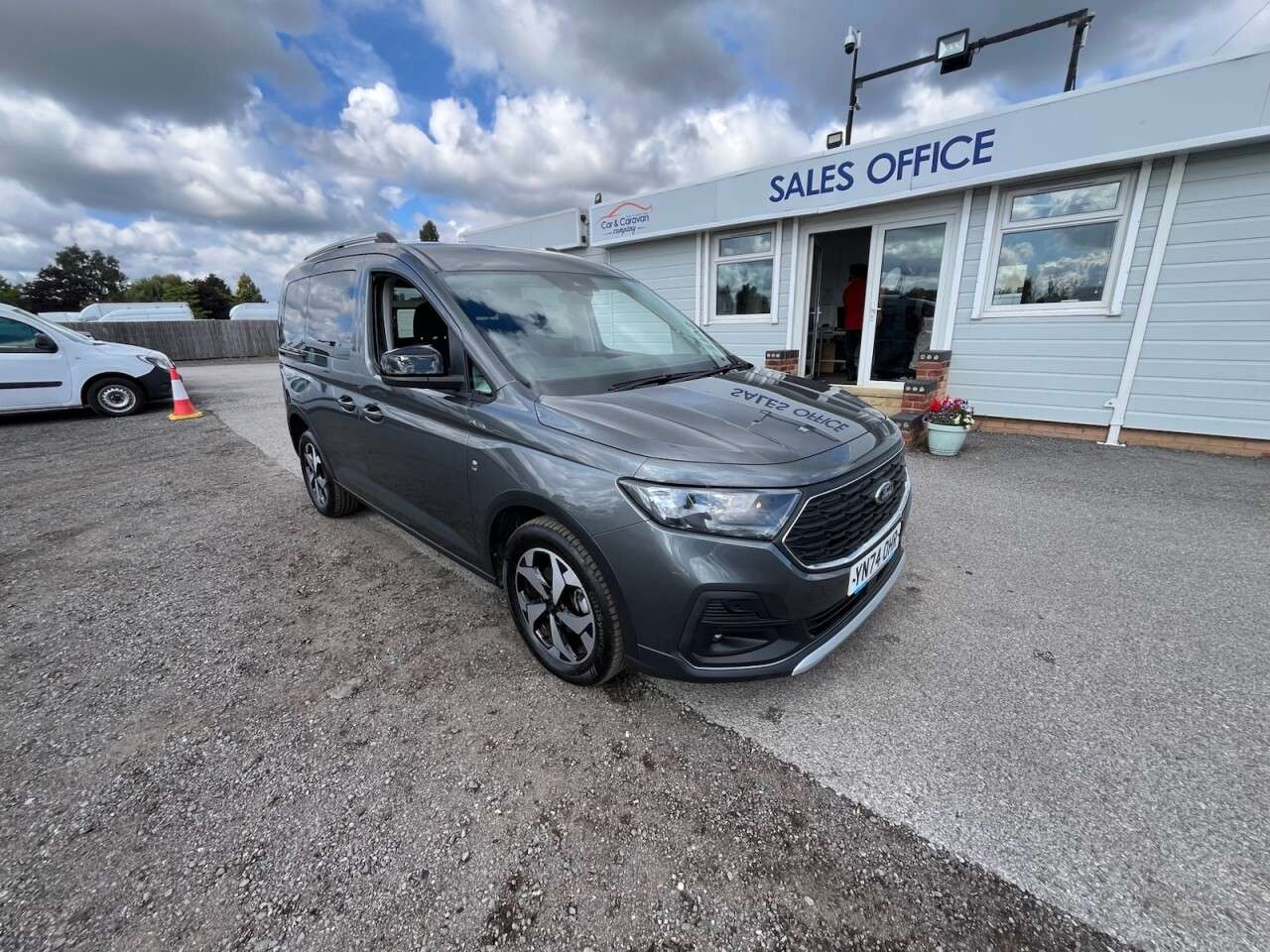 A 2024 FORD TOURNEO CONNECT 2.0 EcoBlue Active MPV 5dr Diesel Manual Euro 6 (s/s) (122 ps) * FINANCE AV A 2024 FORD TOURNEO CONNECT 2.0 EcoBlue Active MPV 5dr Diesel Manual Euro 6 (s/s) (122 ps) * FINANCE AV