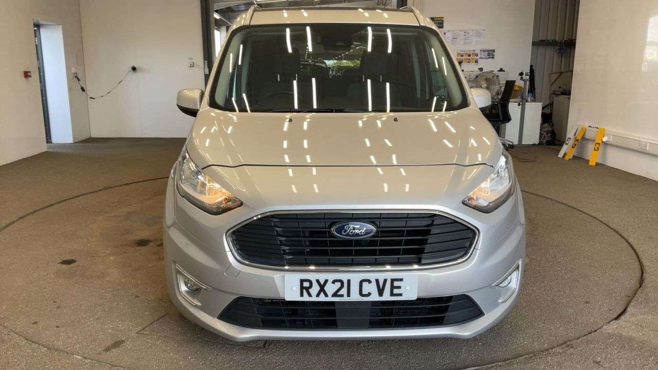 A 2021 FORD GRAND TOURNEO CONNECT 1.5 EcoBlue Titanium MPV 5dr Diesel Auto Euro 6 (s/s) (120 ps) A 2021 FORD GRAND TOURNEO CONNECT 1.5 EcoBlue Titanium MPV 5dr Diesel Auto Euro 6 (s/s) (120 ps)