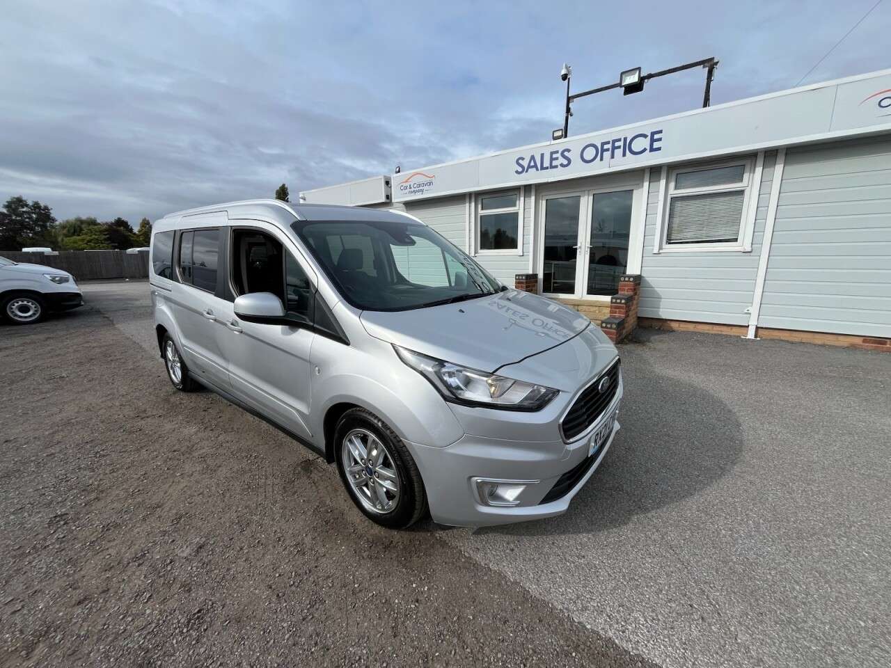 A 2021 FORD GRAND TOURNEO CONNECT 1.5 EcoBlue Titanium MPV 5dr WHEELCHAIR CONVERTED 4 SEATER Diesel Auto Euro A 2021 FORD GRAND TOURNEO CONNECT 1.5 EcoBlue Titanium MPV 5dr WHEELCHAIR CONVERTED 4 SEATER Diesel Auto Euro