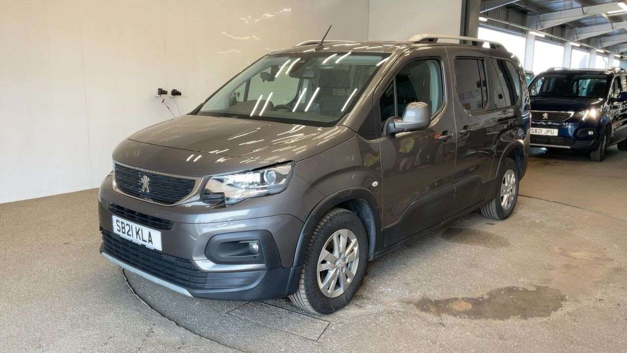 A 2021 PEUGEOT RIFTER 1.5 BlueHDi Allure Standard MPV 5dr Diesel Manual Euro 6 (100 ps) A 2021 PEUGEOT RIFTER 1.5 BlueHDi Allure Standard MPV 5dr Diesel Manual Euro 6 (100 ps)