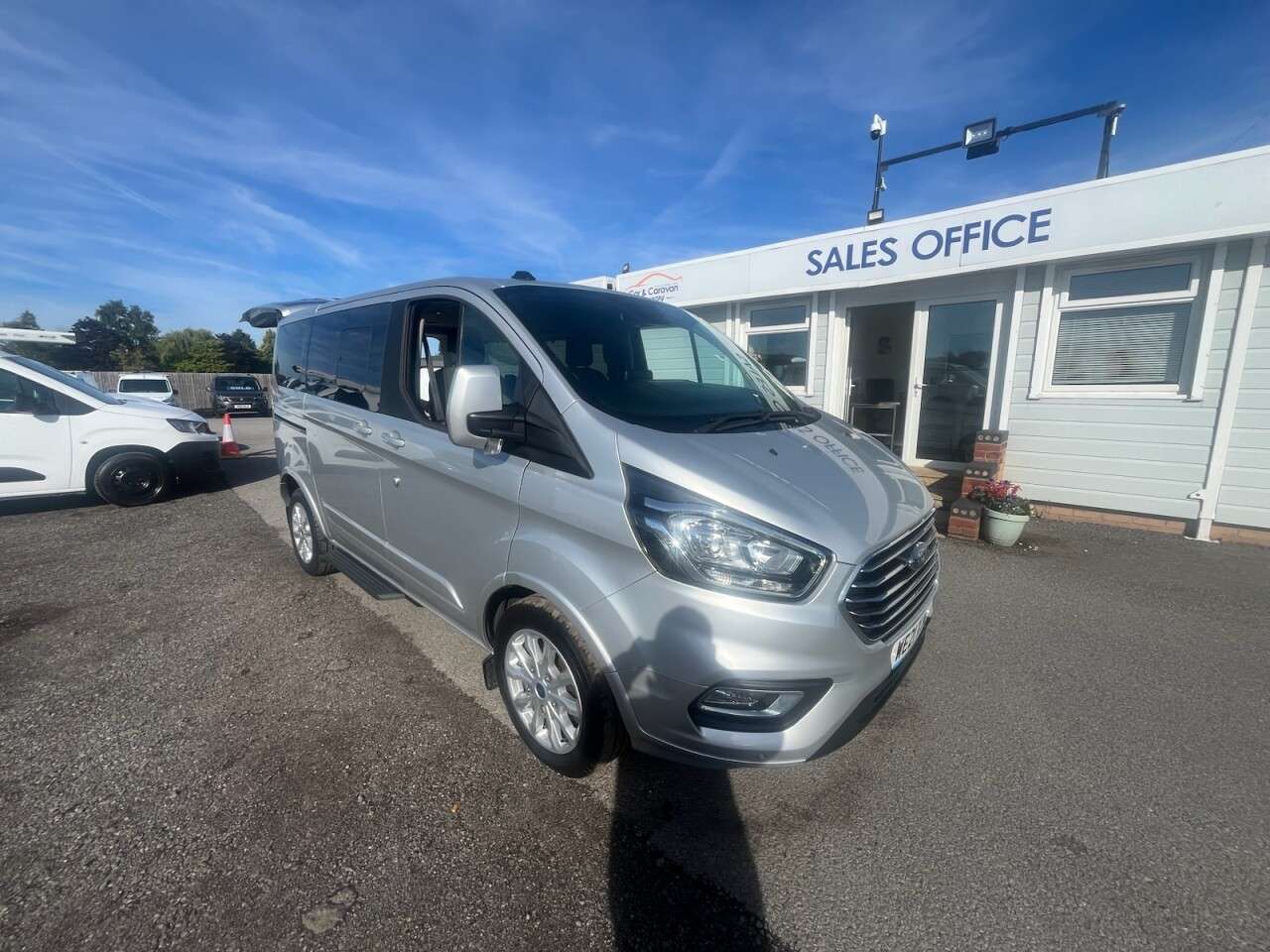 A 2021 FORD TOURNEO CUSTOM 2.0 320 EcoBlue Titanium CONVERTED WHEEL CHAIR ACCESS 5dr Diesel Manual L1 A 2021 FORD TOURNEO CUSTOM 2.0 320 EcoBlue Titanium CONVERTED WHEEL CHAIR ACCESS 5dr Diesel Manual L1