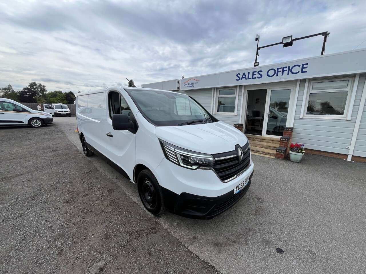A 2023 RENAULT TRAFIC 2.0 dCi Blue LL30 Start Panel Van 5dr Diesel Manual L2 H1 Euro 6 (s/s) (130 A 2023 RENAULT TRAFIC 2.0 dCi Blue LL30 Start Panel Van 5dr Diesel Manual L2 H1 Euro 6 (s/s) (130