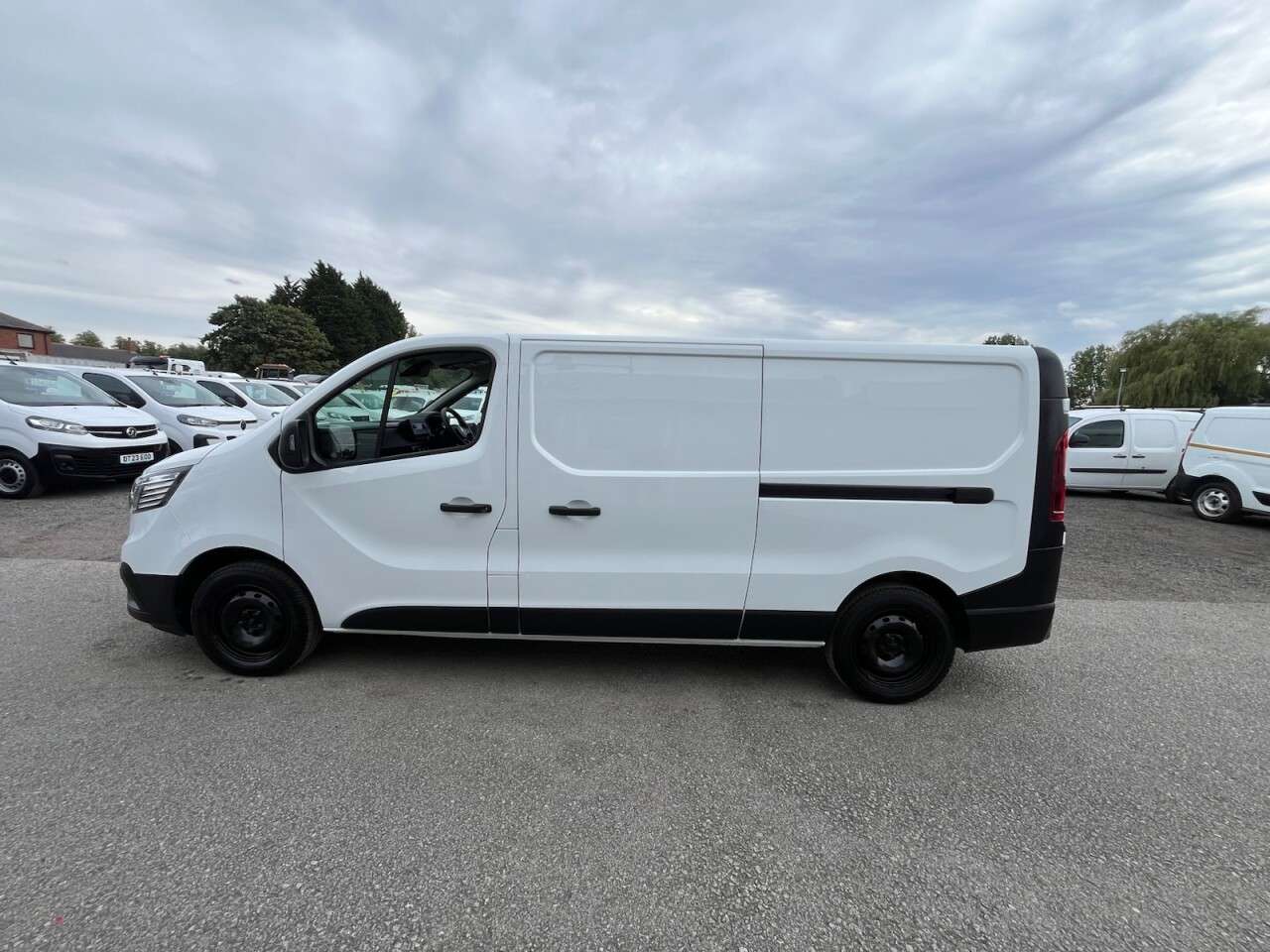 2023 RENAULT TRAFIC 2023 RENAULT TRAFIC