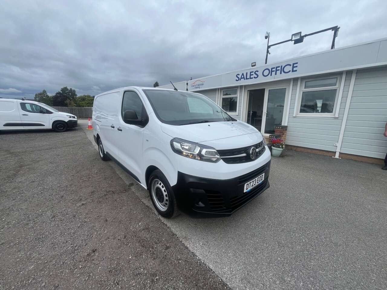 A 2023 VAUXHALL VIVARO 1.5 Turbo D 2900 Prime Panel Van 6dr Diesel Manual L2 H1 Euro 6 (s/s) (100 A 2023 VAUXHALL VIVARO 1.5 Turbo D 2900 Prime Panel Van 6dr Diesel Manual L2 H1 Euro 6 (s/s) (100