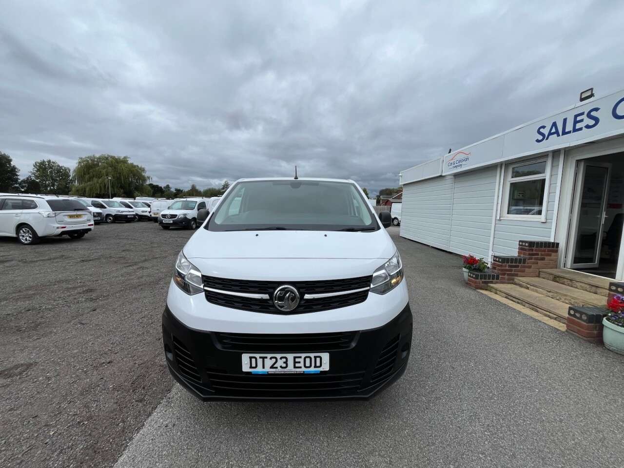 A 2023 VAUXHALL VIVARO 1.5 Turbo D 2900 Prime Panel Van 6dr Diesel Manual L2 H1 Euro 6 (s/s) (100 A 2023 VAUXHALL VIVARO 1.5 Turbo D 2900 Prime Panel Van 6dr Diesel Manual L2 H1 Euro 6 (s/s) (100