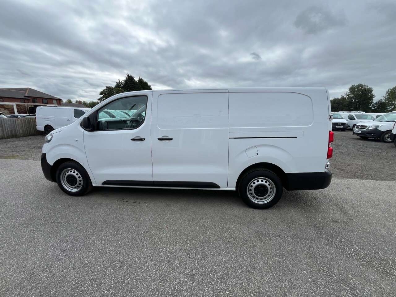 2023 VAUXHALL VIVARO 2023 VAUXHALL VIVARO