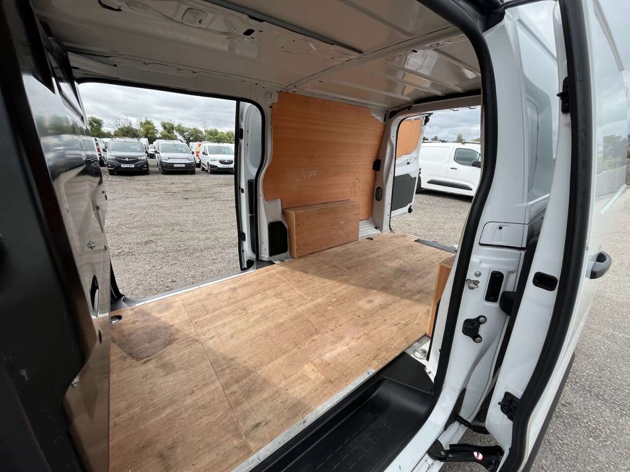 2023 VAUXHALL VIVARO 2023 VAUXHALL VIVARO