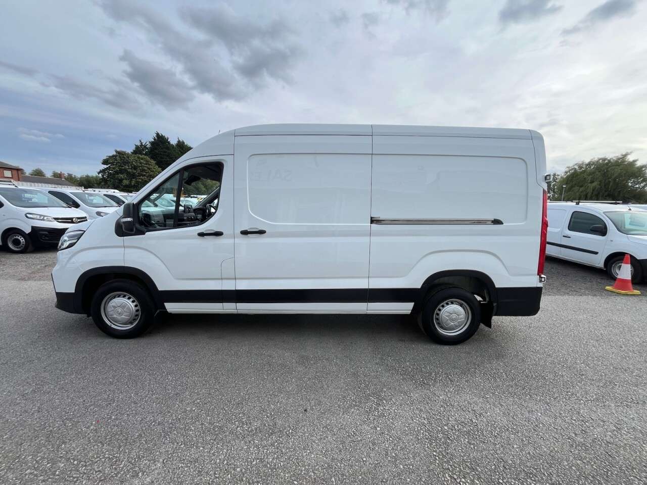 2023 MAXUS DELIVER 9 2023 MAXUS DELIVER 9