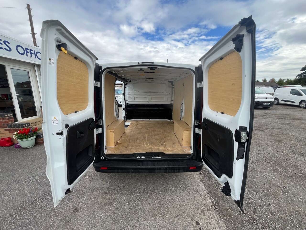 2023 RENAULT TRAFIC 2023 RENAULT TRAFIC
