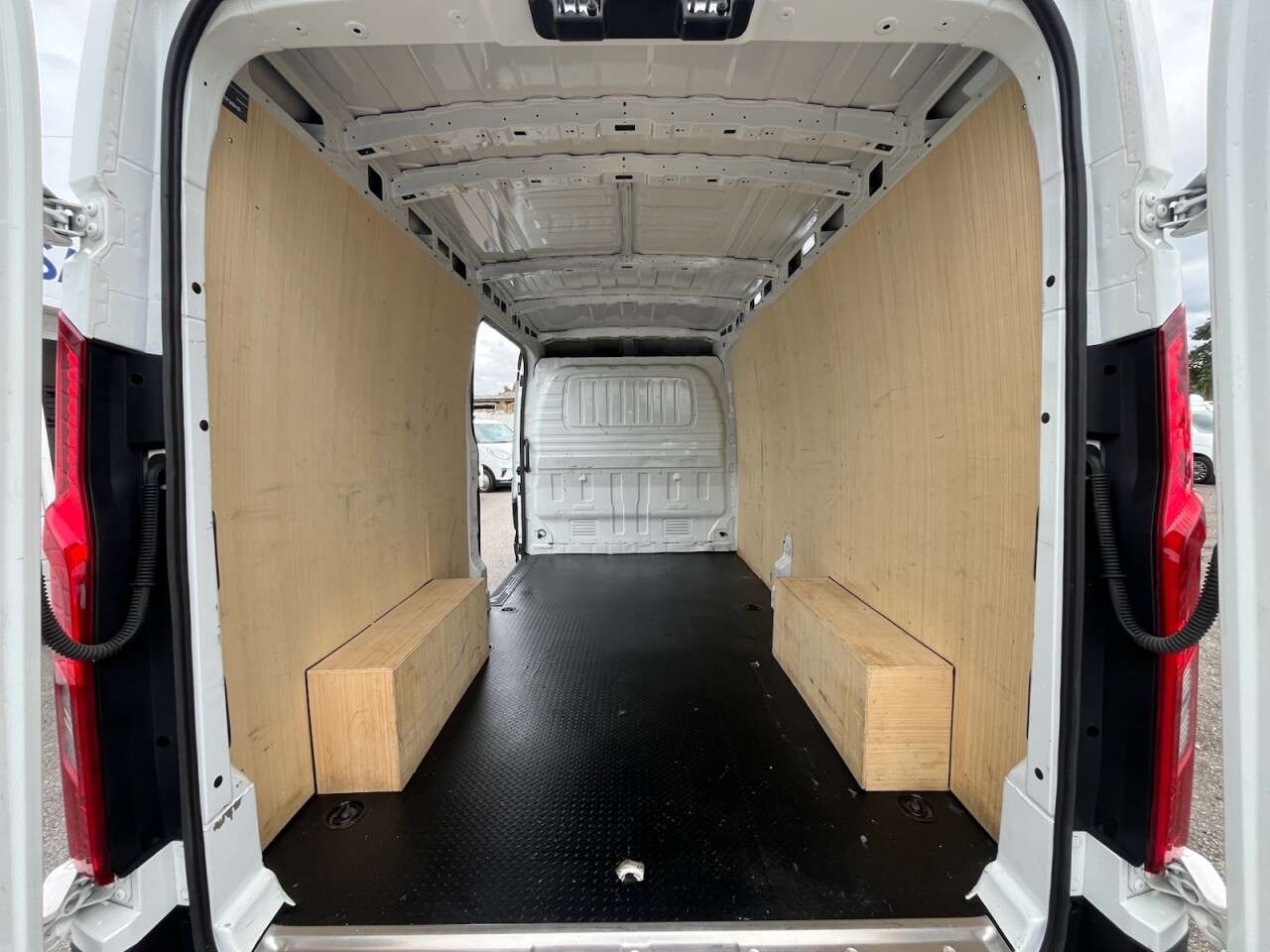 2023 MAXUS DELIVER 9 2023 MAXUS DELIVER 9