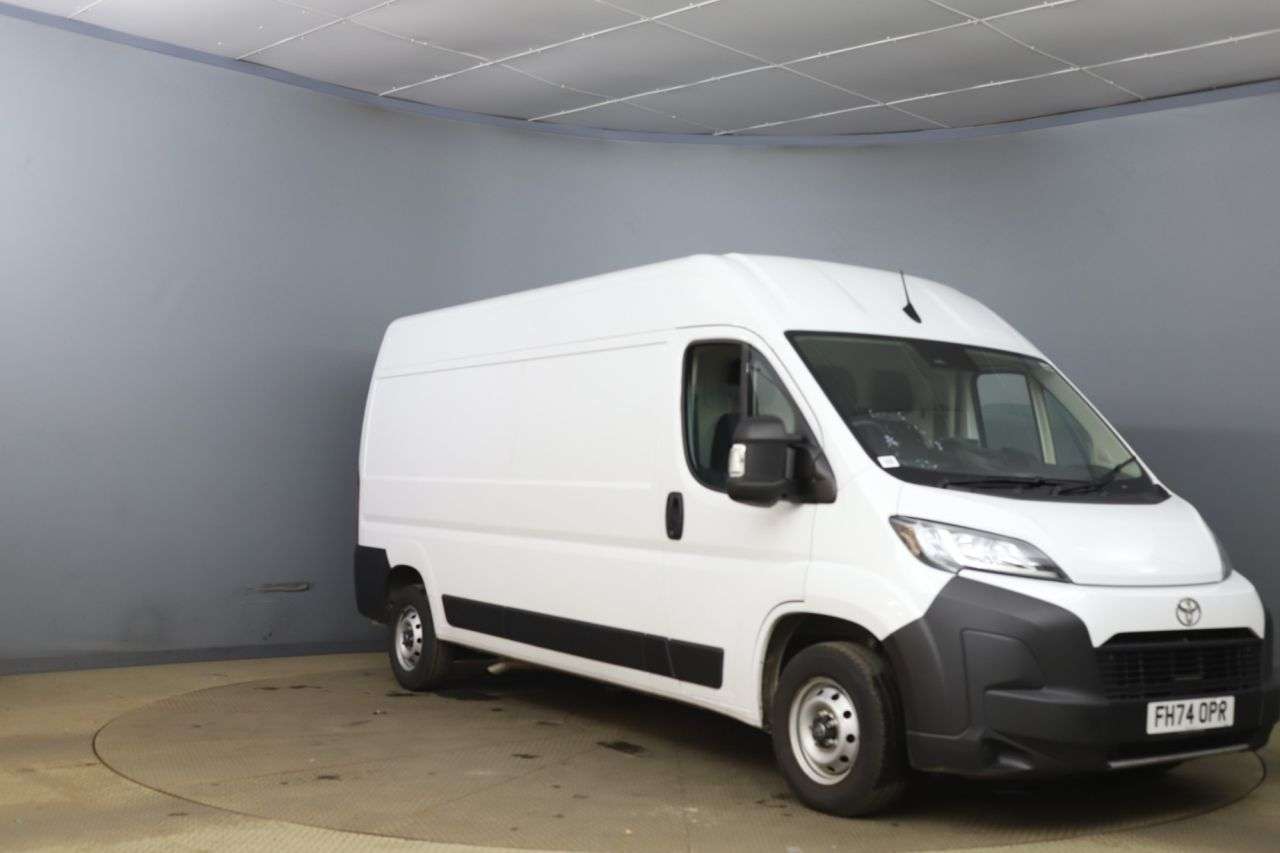 A 2025 TOYOTA PROACE MAX 2.2 BlueHDi 35 Icon Long Panel Van 5dr Diesel Manual L3 H2 Euro 6 (s/s) (14 A 2025 TOYOTA PROACE MAX 2.2 BlueHDi 35 Icon Long Panel Van 5dr Diesel Manual L3 H2 Euro 6 (s/s) (14