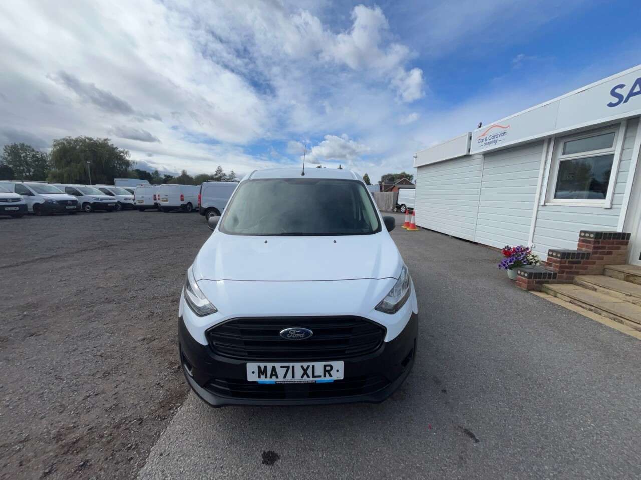 A 2021 FORD TRANSIT CONNECT 1.5 200 EcoBlue Leader Panel Van 5dr Diesel Manual L1 Euro 6 (s/s) (75 ps) A 2021 FORD TRANSIT CONNECT 1.5 200 EcoBlue Leader Panel Van 5dr Diesel Manual L1 Euro 6 (s/s) (75 ps)
