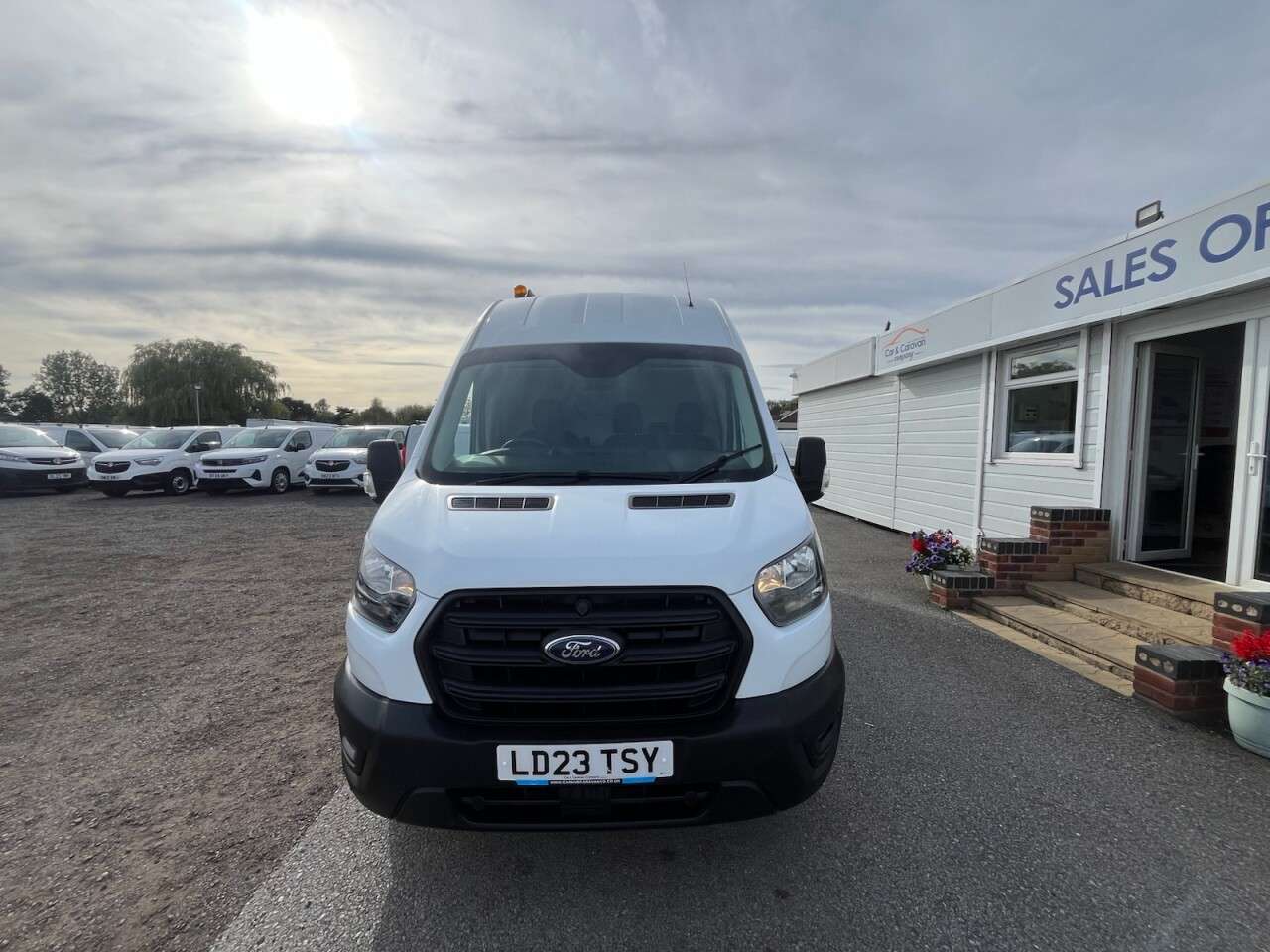 A 2023 FORD TRANSIT 2.0 350 EcoBlue Leader Panel Van 5dr Diesel Manual FWD L3 H3 Euro 6 (s/s) ( A 2023 FORD TRANSIT 2.0 350 EcoBlue Leader Panel Van 5dr Diesel Manual FWD L3 H3 Euro 6 (s/s) (