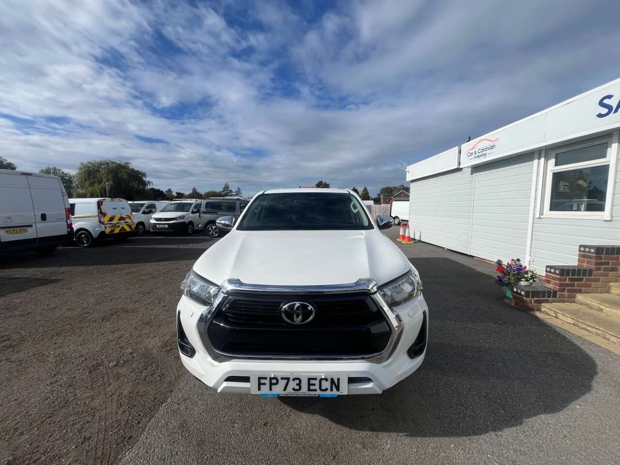 A 2023 TOYOTA HI-LUX 2.4 D-4D Icon Pickup Double Cab 4dr Diesel Manual 4WD Euro 6 (s/s) (150 ps) A 2023 TOYOTA HI-LUX 2.4 D-4D Icon Pickup Double Cab 4dr Diesel Manual 4WD Euro 6 (s/s) (150 ps)