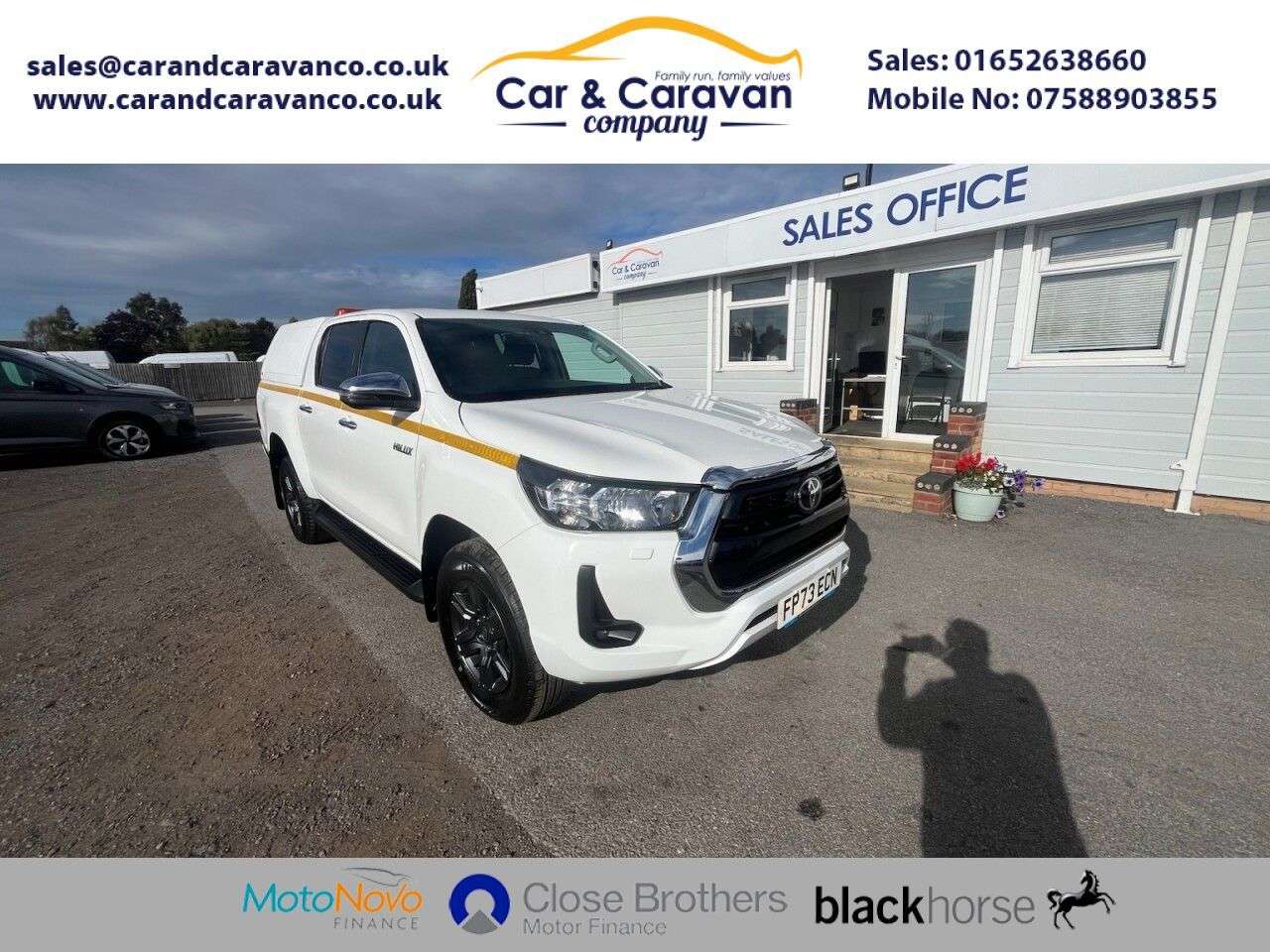 A 2023 TOYOTA HI-LUX 2.4 D-4D Icon Pickup Double Cab 4dr Diesel Manual 4WD Euro 6 (s/s) (150 ps) A 2023 TOYOTA HI-LUX 2.4 D-4D Icon Pickup Double Cab 4dr Diesel Manual 4WD Euro 6 (s/s) (150 ps)