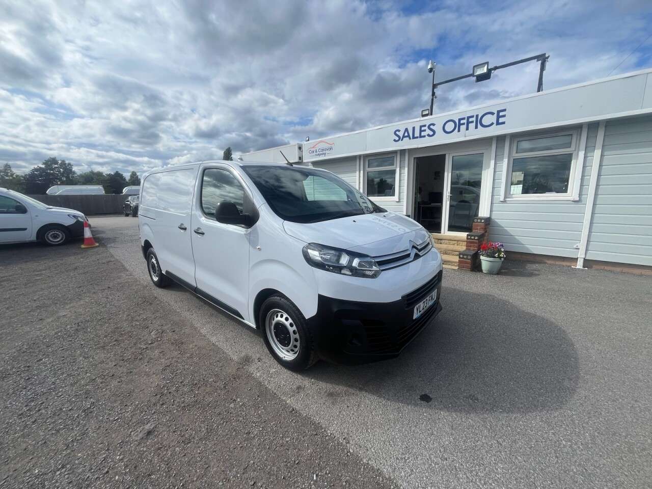 A 2023 CITROEN DISPATCH 1.5 BlueHDi 1000 Enterprise Edition M Panel Van 6dr Diesel Manual FWD 2 Eur A 2023 CITROEN DISPATCH 1.5 BlueHDi 1000 Enterprise Edition M Panel Van 6dr Diesel Manual FWD 2 Eur