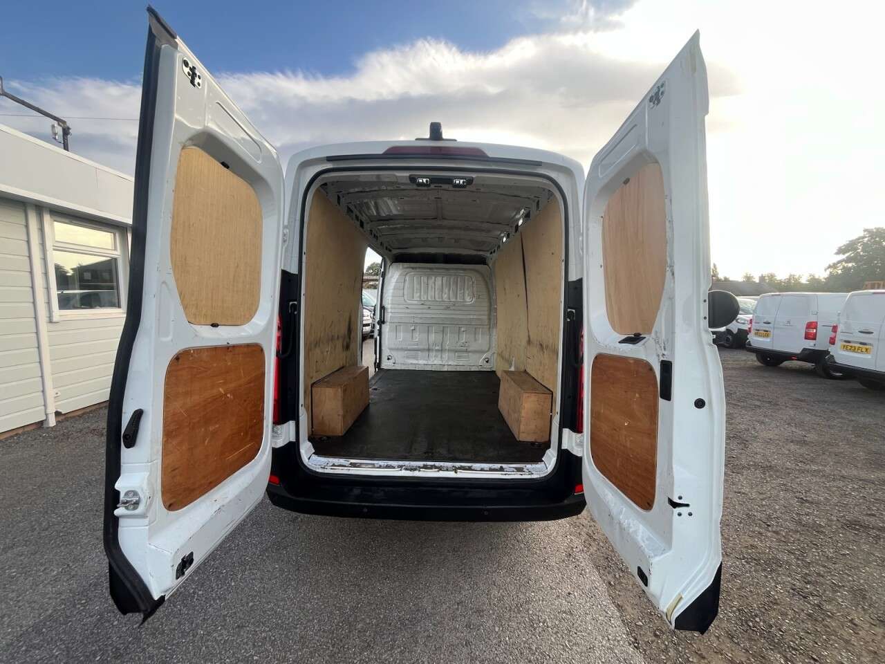 2023 MAXUS DELIVER 9 2023 MAXUS DELIVER 9