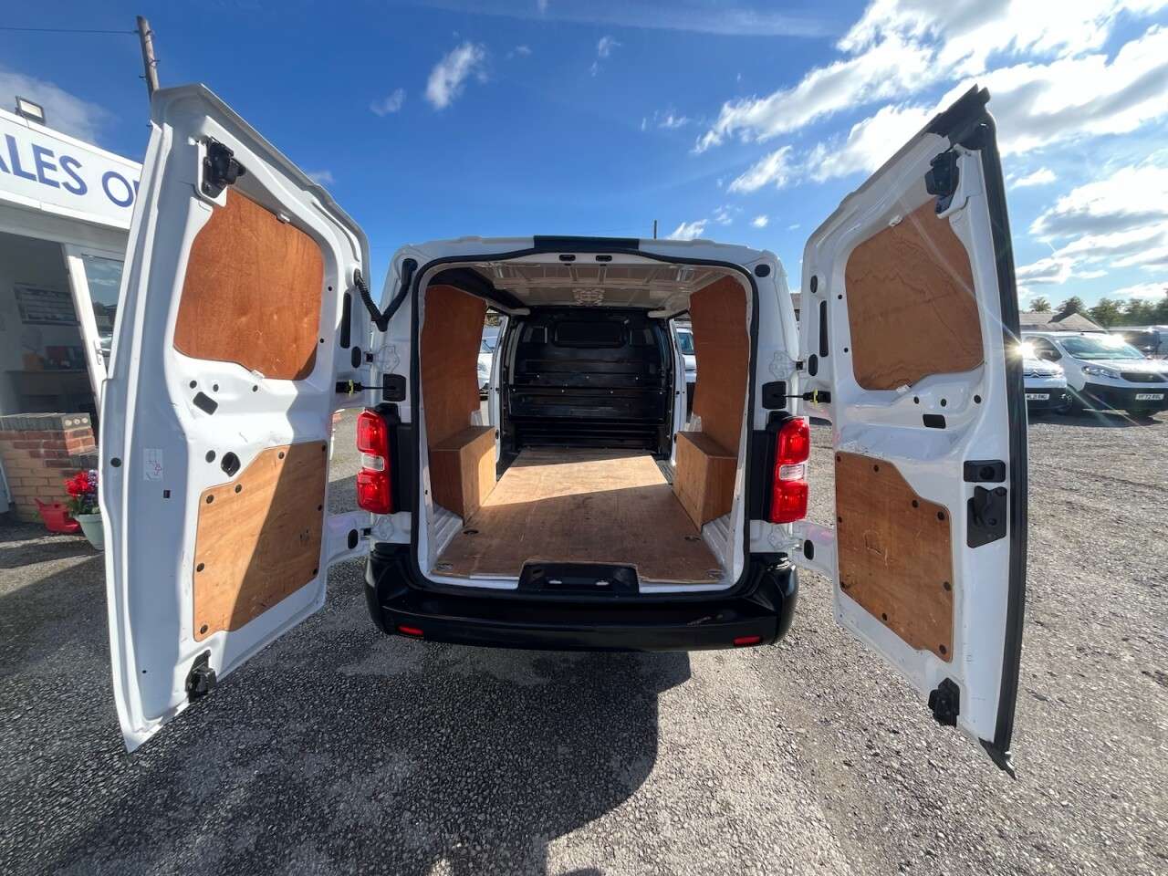 2023 VAUXHALL VIVARO 2023 VAUXHALL VIVARO