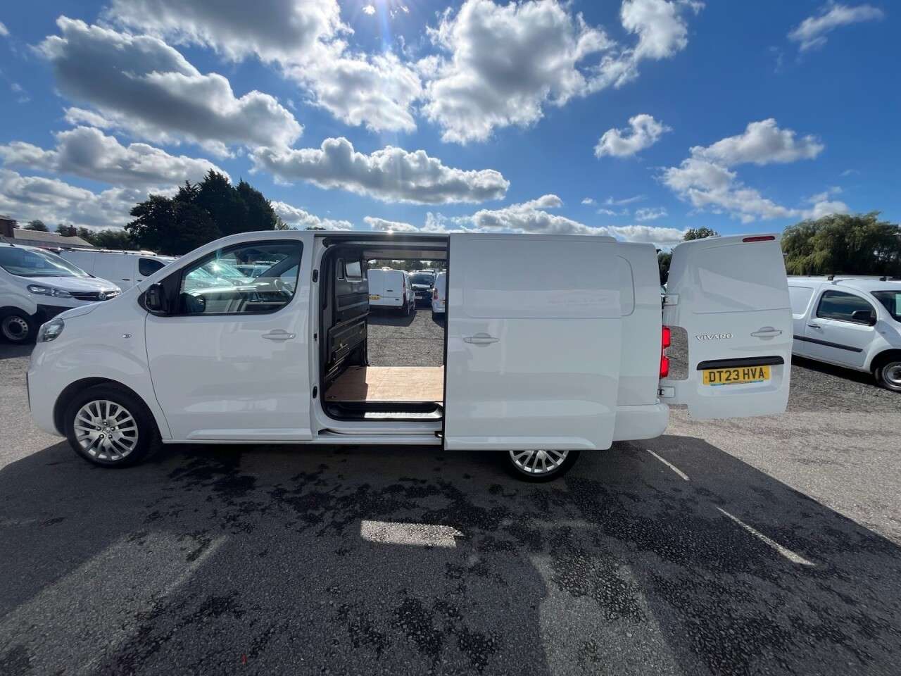 2023 VAUXHALL VIVARO 2023 VAUXHALL VIVARO