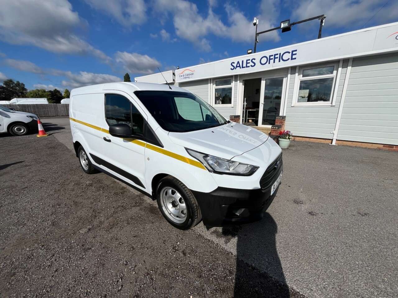 A 2021 FORD TRANSIT CONNECT 1.5 200 EcoBlue Leader Panel Van 5dr Diesel Manual L1 Euro 6 (s/s) (75 ps) A 2021 FORD TRANSIT CONNECT 1.5 200 EcoBlue Leader Panel Van 5dr Diesel Manual L1 Euro 6 (s/s) (75 ps)