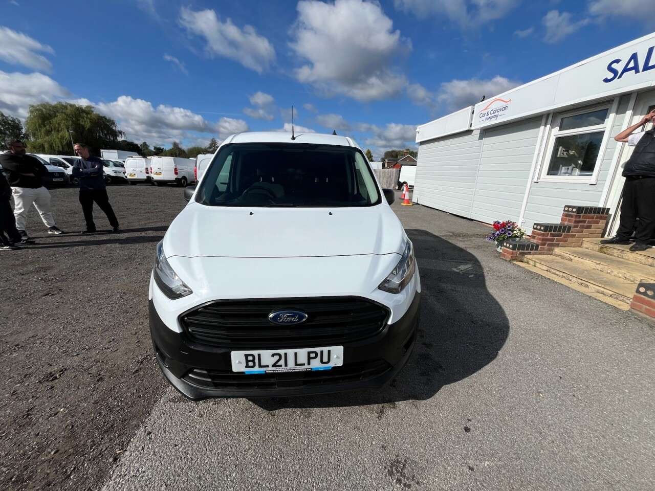 A 2021 FORD TRANSIT CONNECT 1.5 200 EcoBlue Leader Panel Van 5dr Diesel Manual L1 Euro 6 (s/s) (75 ps) A 2021 FORD TRANSIT CONNECT 1.5 200 EcoBlue Leader Panel Van 5dr Diesel Manual L1 Euro 6 (s/s) (75 ps)