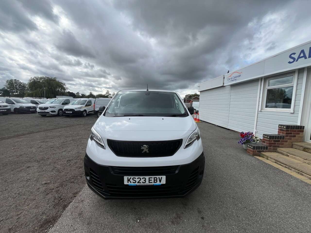 A 2023 PEUGEOT EXPERT 1.5 BlueHDi 1000 Professional Premium + Standard Panel Van 6dr Diesel Manua A 2023 PEUGEOT EXPERT 1.5 BlueHDi 1000 Professional Premium + Standard Panel Van 6dr Diesel Manua