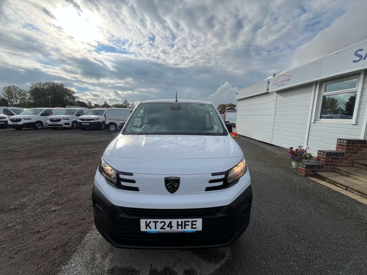 A 2024 PEUGEOT PARTNER 1.5 BlueHDi 950 Asphalt Long Panel Van 6dr Diesel Manual LWB Euro 6 (s/s) ( A 2024 PEUGEOT PARTNER 1.5 BlueHDi 950 Asphalt Long Panel Van 6dr Diesel Manual LWB Euro 6 (s/s) (