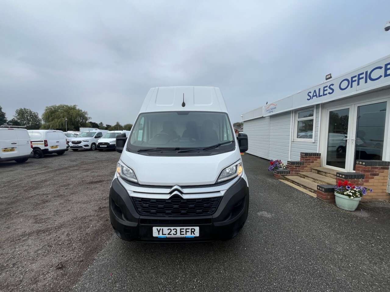 A 2023 CITROEN RELAY 2.2 BlueHDi 35 Enterprise Edition Panel Van 5dr Diesel Manual L3 Extra High A 2023 CITROEN RELAY 2.2 BlueHDi 35 Enterprise Edition Panel Van 5dr Diesel Manual L3 Extra High