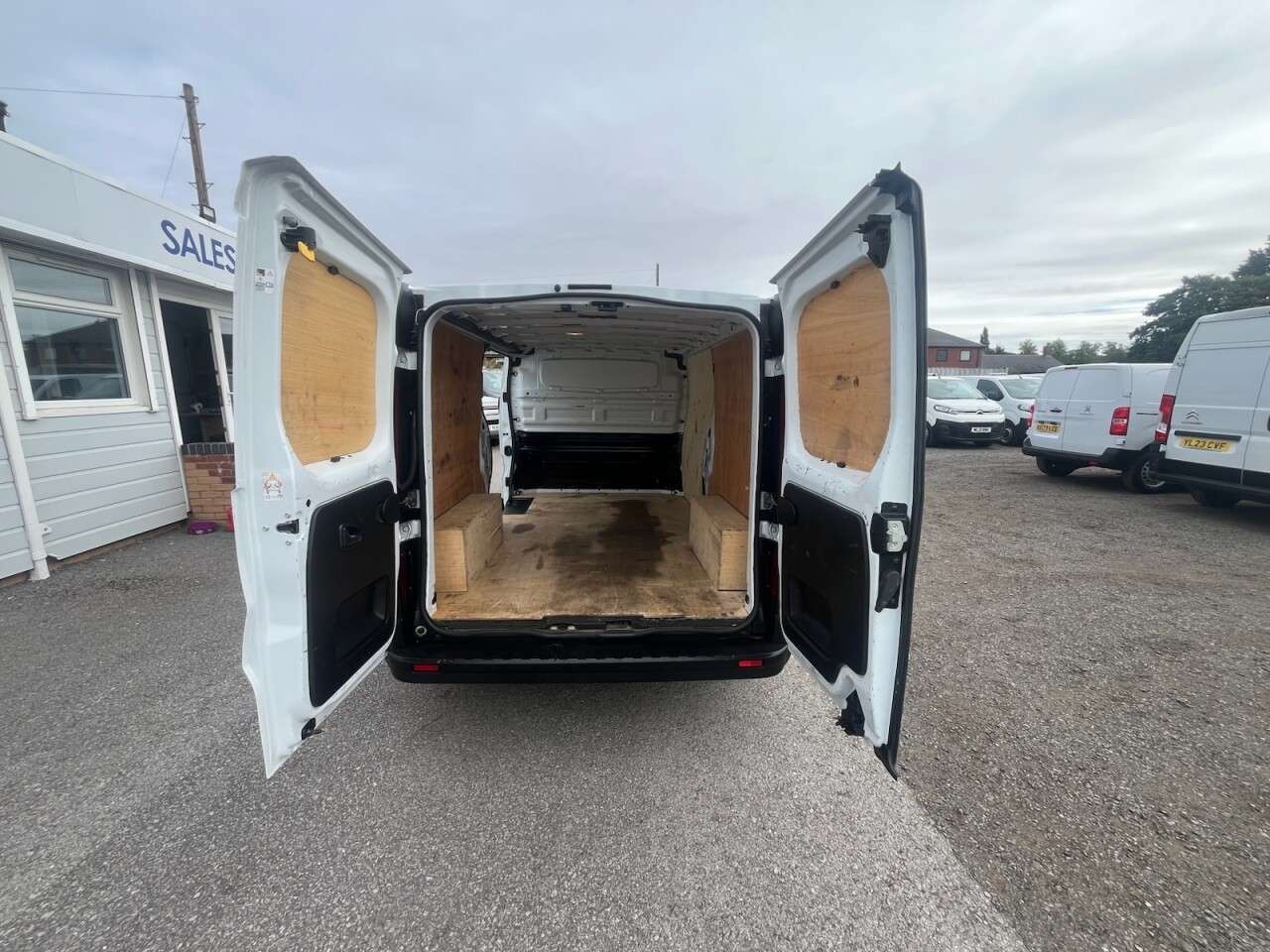 2023 RENAULT TRAFIC 2023 RENAULT TRAFIC