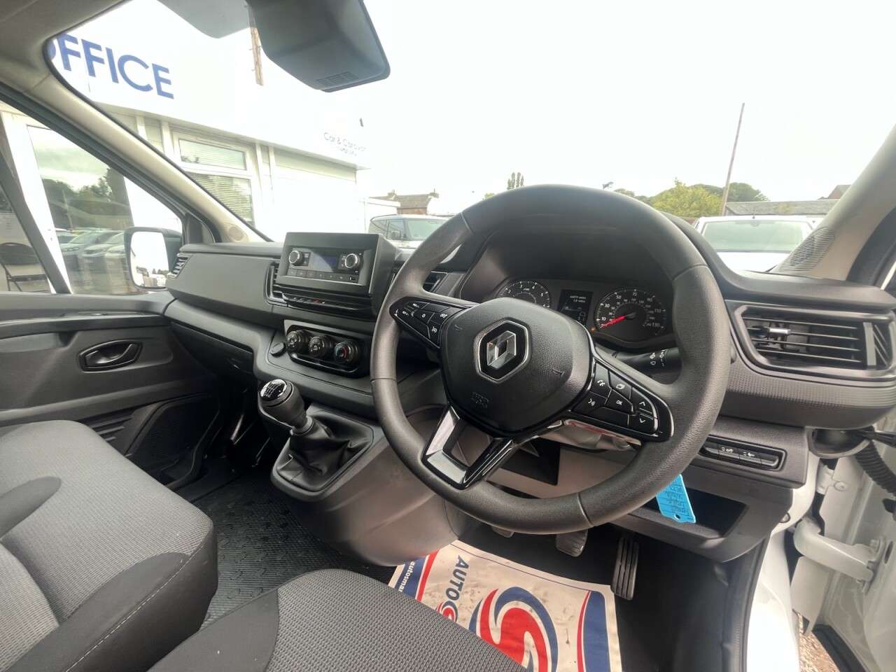 2023 RENAULT TRAFIC 2023 RENAULT TRAFIC