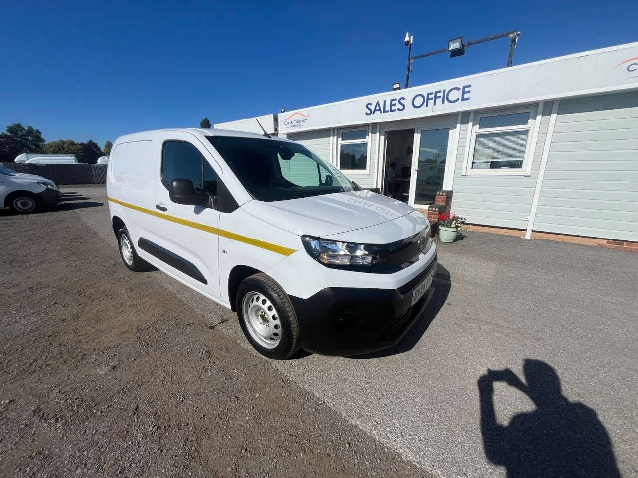 A 2024 VAUXHALL COMBO 1.5 Turbo D 2300 Prime Panel Van 5dr Diesel Manual SWB Euro 6 (s/s) (100 ps A 2024 VAUXHALL COMBO 1.5 Turbo D 2300 Prime Panel Van 5dr Diesel Manual SWB Euro 6 (s/s) (100 ps