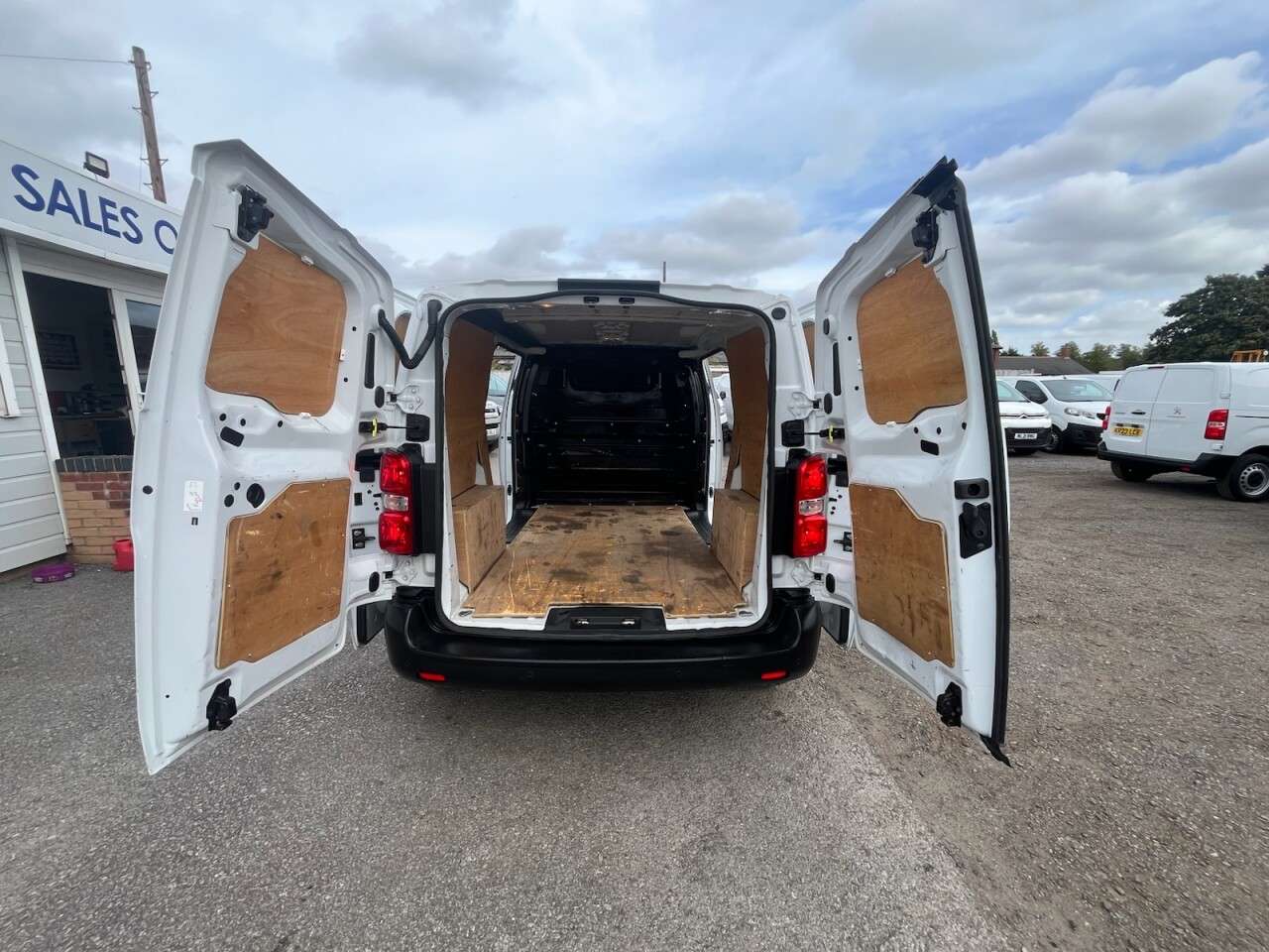 2023 VAUXHALL VIVARO 2023 VAUXHALL VIVARO