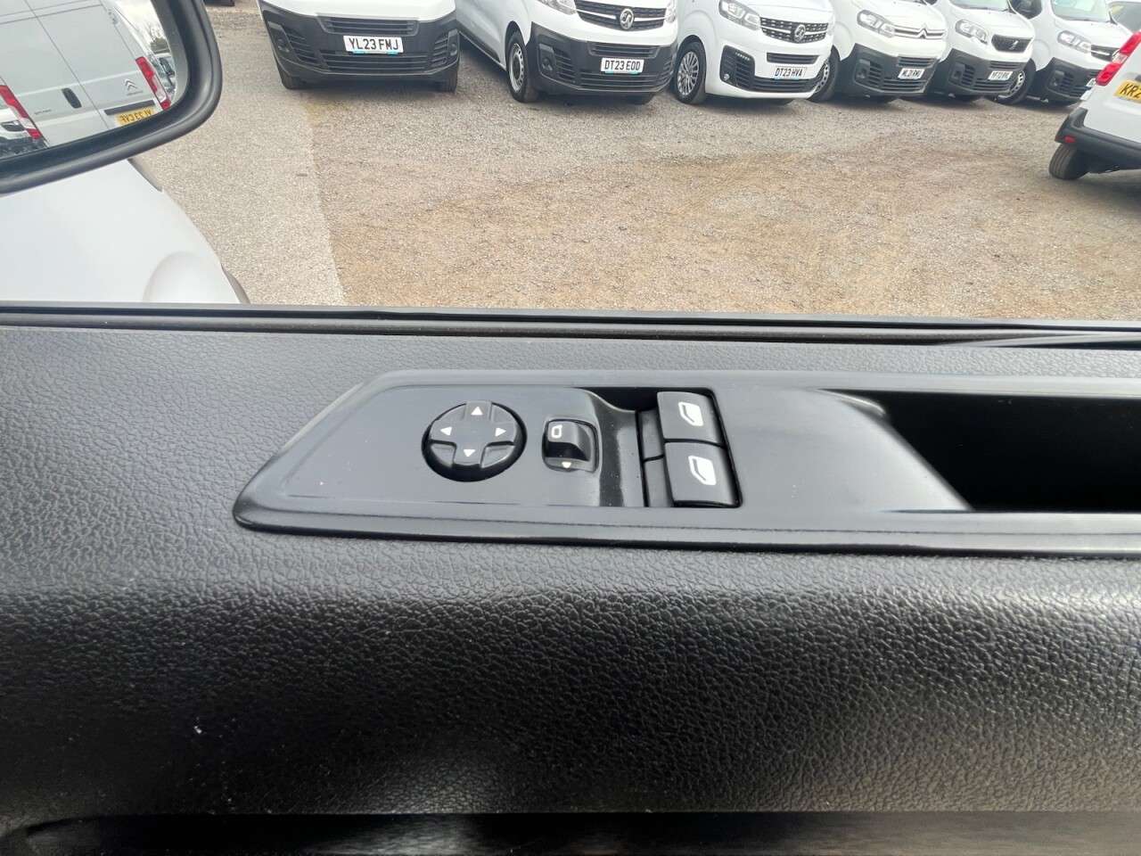 2023 VAUXHALL VIVARO 2023 VAUXHALL VIVARO