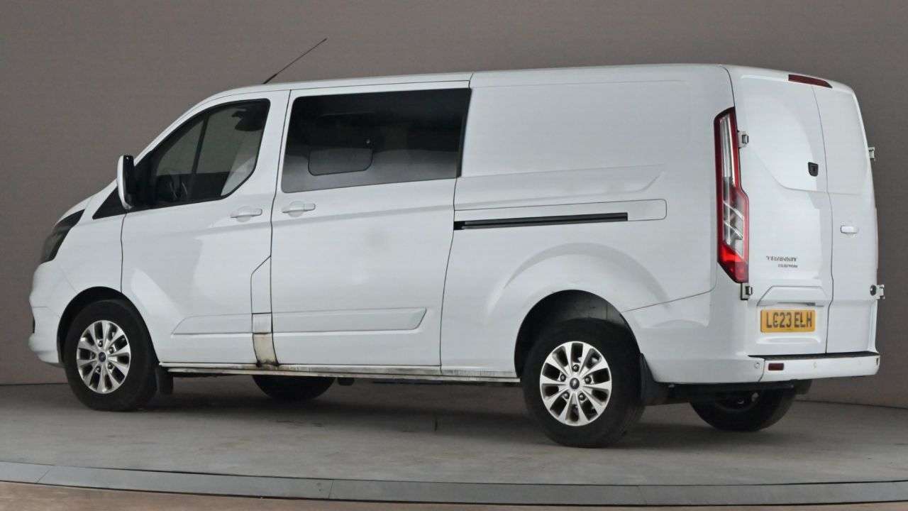 A 2023 FORD TRANSIT CUSTOM 2.0 320 EcoBlue Limited Crew Van Double Cab 5dr Diesel Auto L2 H1 Euro 6 (1 A 2023 FORD TRANSIT CUSTOM 2.0 320 EcoBlue Limited Crew Van Double Cab 5dr Diesel Auto L2 H1 Euro 6 (1