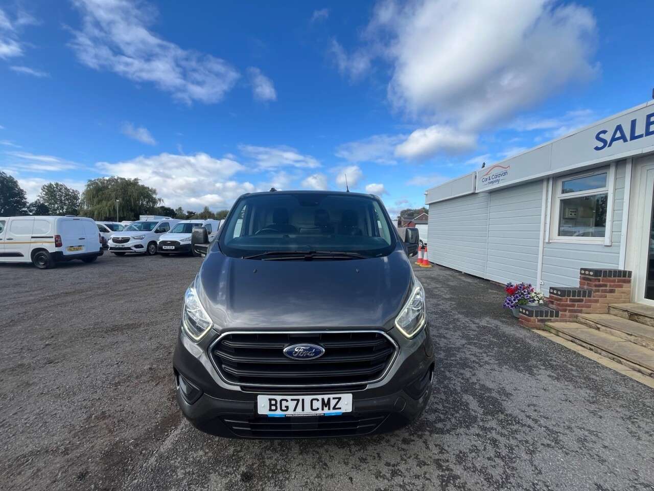A 2021 FORD TRANSIT CUSTOM 1.0 340 EcoBoost 13.6kWh Limited Panel Van 5dr Petrol Plug-in Hybrid Auto L A 2021 FORD TRANSIT CUSTOM 1.0 340 EcoBoost 13.6kWh Limited Panel Van 5dr Petrol Plug-in Hybrid Auto L