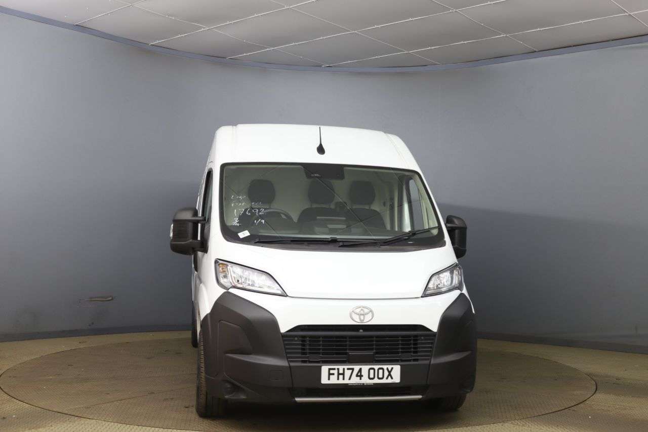 A 2025 TOYOTA PROACE MAX 2.2 BlueHDi 35 Icon Long Panel Van 5dr Diesel Manual L3 H2 Euro 6 (s/s) (14 A 2025 TOYOTA PROACE MAX 2.2 BlueHDi 35 Icon Long Panel Van 5dr Diesel Manual L3 H2 Euro 6 (s/s) (14