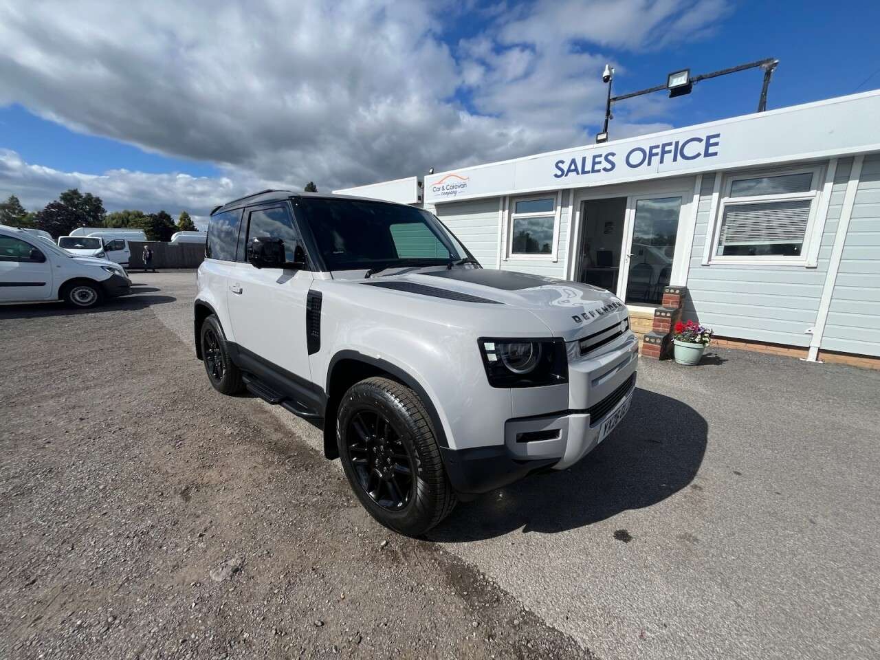 A 2026 LAND ROVER DEFENDER 90 3.0 D250 MHEV S Hard Top SUV 5dr Diesel Auto 4WD Euro 6 (s/s) (250 ps) * FI A 2026 LAND ROVER DEFENDER 90 3.0 D250 MHEV S Hard Top SUV 5dr Diesel Auto 4WD Euro 6 (s/s) (250 ps) * FI