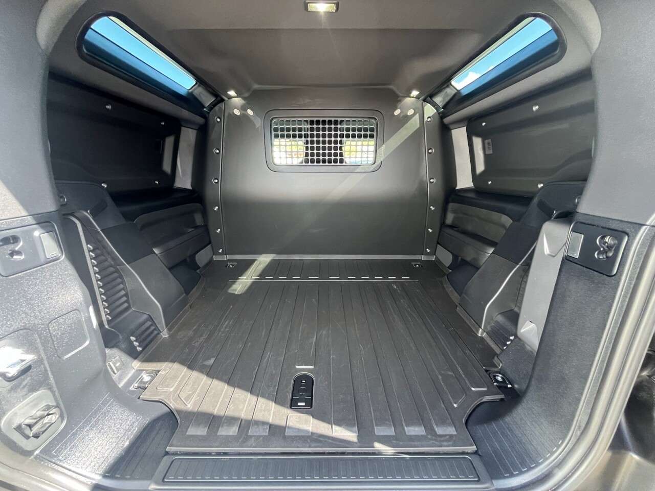 2026 LAND ROVER DEFENDER 90 2026 LAND ROVER DEFENDER 90