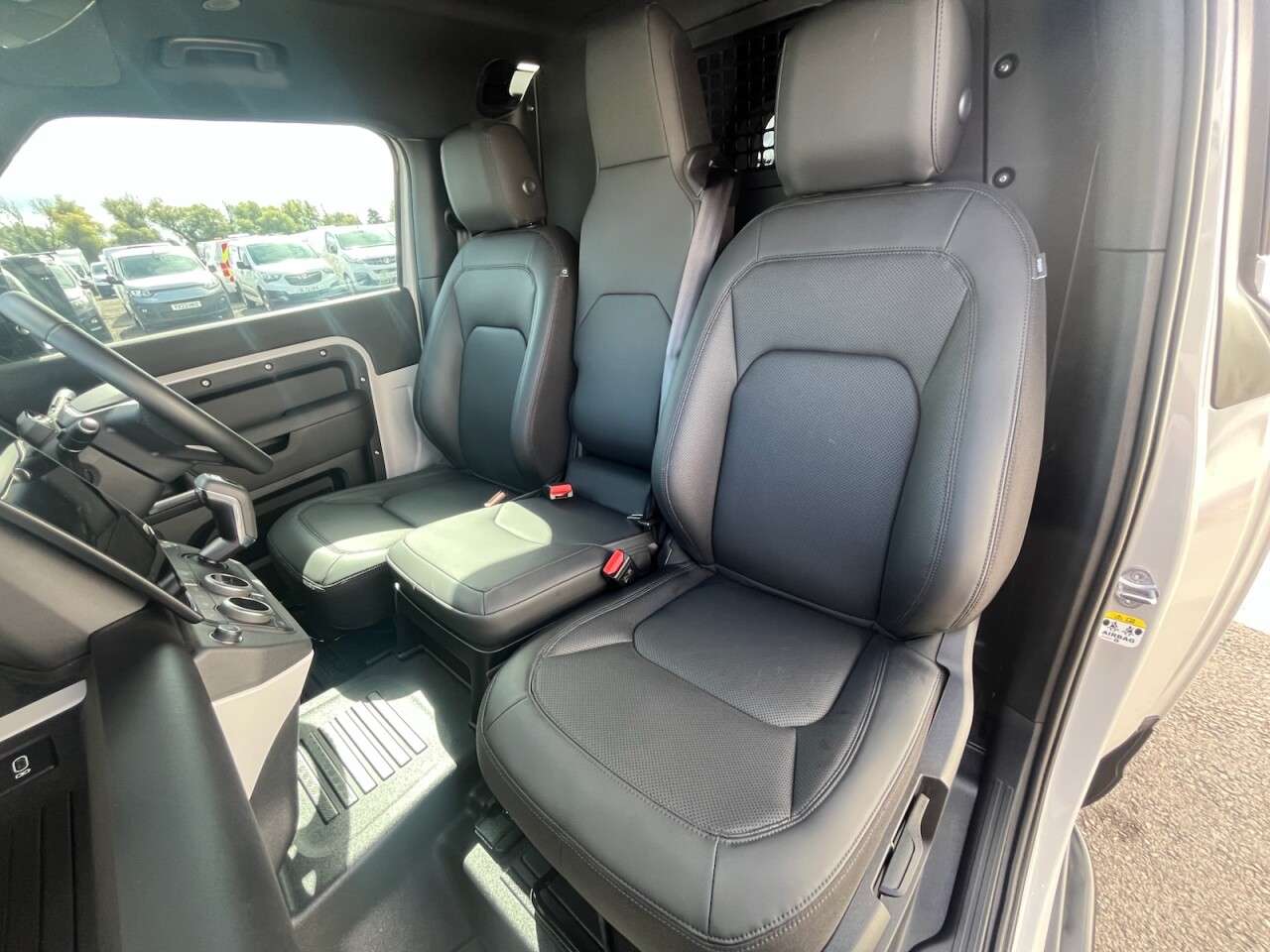 2026 LAND ROVER DEFENDER 90 2026 LAND ROVER DEFENDER 90