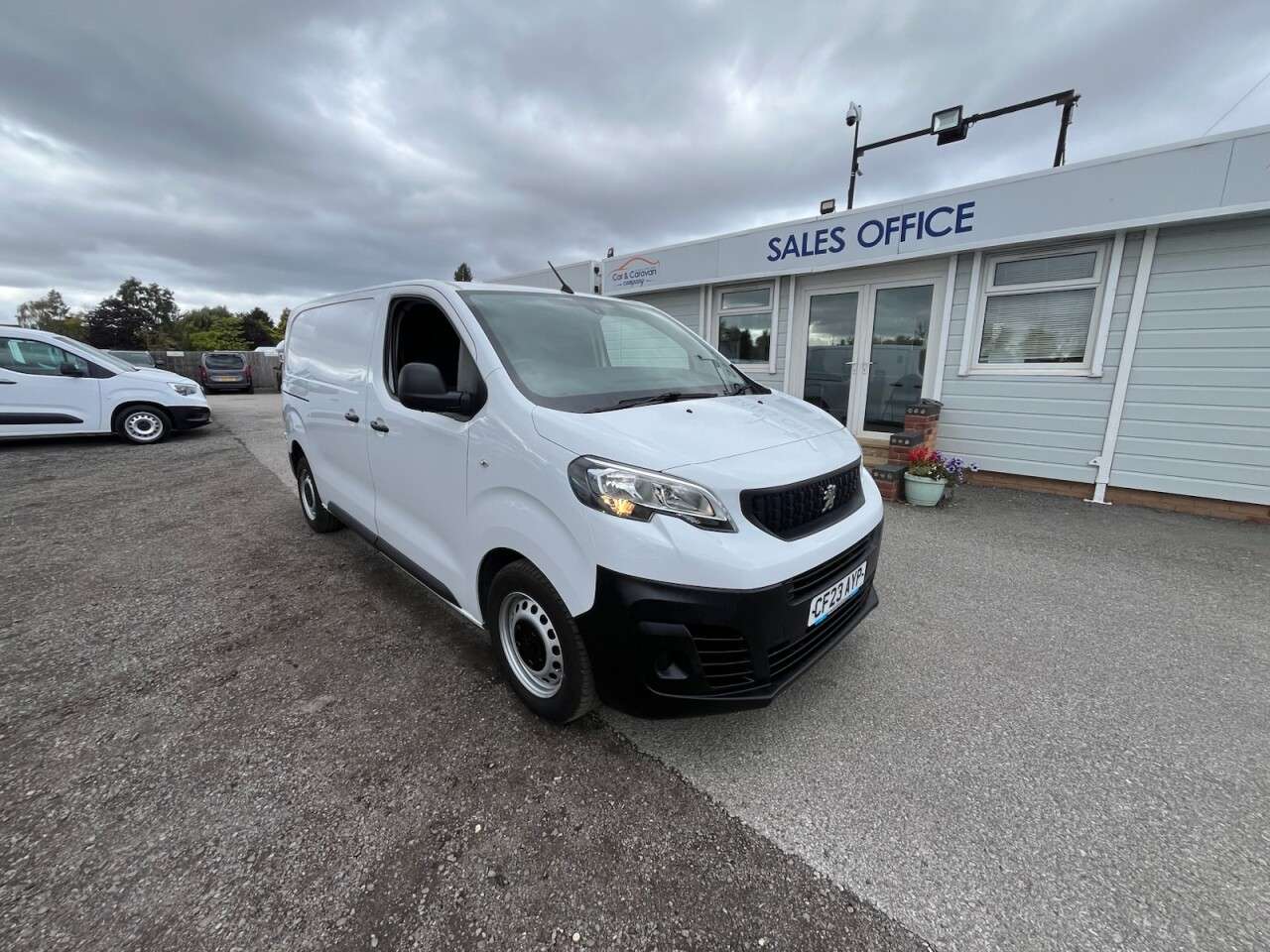 A 2023 PEUGEOT EXPERT 1.5 BlueHDi 1000 Professional Premium + Standard Panel Van 6dr Diesel Manua A 2023 PEUGEOT EXPERT 1.5 BlueHDi 1000 Professional Premium + Standard Panel Van 6dr Diesel Manua