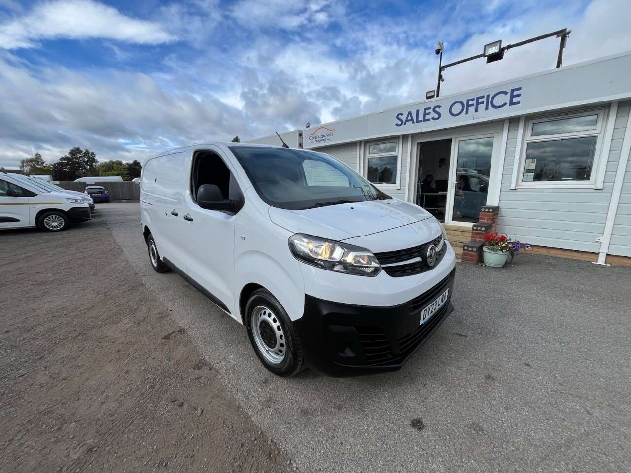 A 2023 VAUXHALL VIVARO 1.5 Turbo D 2900 Prime Panel Van 6dr Diesel Manual L1 H1 Euro 6 (s/s) (100 A 2023 VAUXHALL VIVARO 1.5 Turbo D 2900 Prime Panel Van 6dr Diesel Manual L1 H1 Euro 6 (s/s) (100