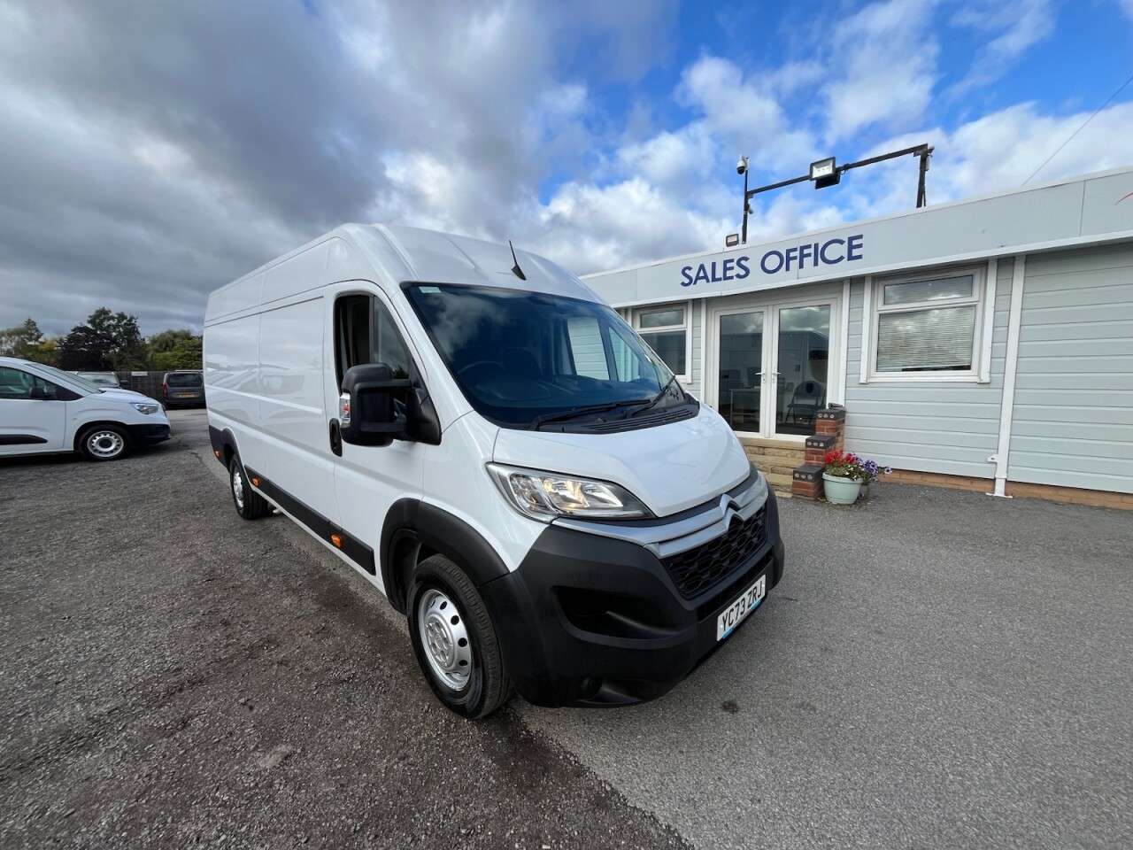 A 2023 CITROEN RELAY 2.2 BlueHDi 35 Enterprise Edition Panel Van 5dr Diesel Manual L4 High Roof A 2023 CITROEN RELAY 2.2 BlueHDi 35 Enterprise Edition Panel Van 5dr Diesel Manual L4 High Roof