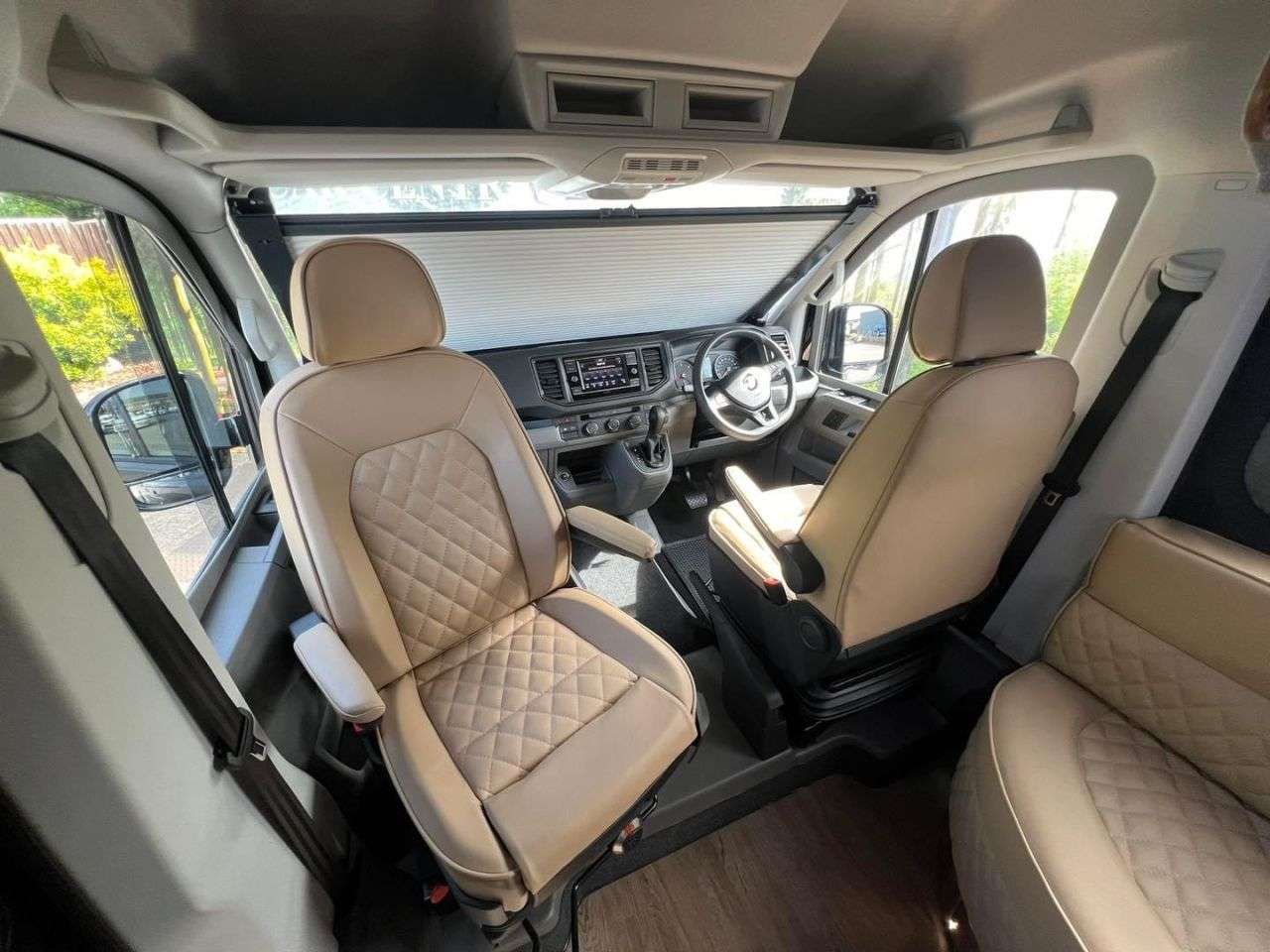 A 2022 VOLKSWAGEN CRAFTER 2.0 TDI CR35 Trendline Maxi Panel Van 5dr Diesel Automatic FWD LWB High Roo A 2022 VOLKSWAGEN CRAFTER 2.0 TDI CR35 Trendline Maxi Panel Van 5dr Diesel Automatic FWD LWB High Roo