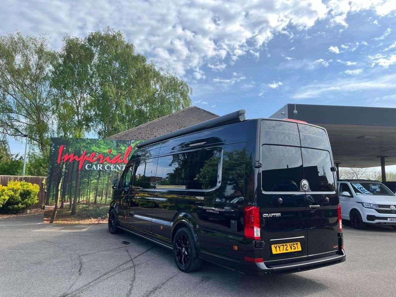 A 2022 VOLKSWAGEN CRAFTER 2.0 TDI CR35 Trendline Maxi Panel Van 5dr Diesel Automatic FWD LWB High Roo A 2022 VOLKSWAGEN CRAFTER 2.0 TDI CR35 Trendline Maxi Panel Van 5dr Diesel Automatic FWD LWB High Roo