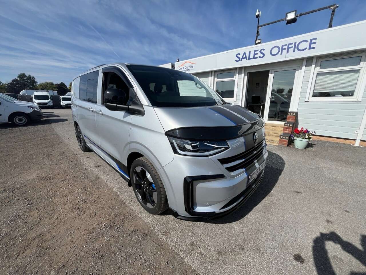 A 2025 VOLKSWAGEN TRANSPORTER 2.0 TDI T30 Commerce Pro Kombi Double Cab 5dr Diesel Auto SWB Euro 6 (s/s) A 2025 VOLKSWAGEN TRANSPORTER 2.0 TDI T30 Commerce Pro Kombi Double Cab 5dr Diesel Auto SWB Euro 6 (s/s)