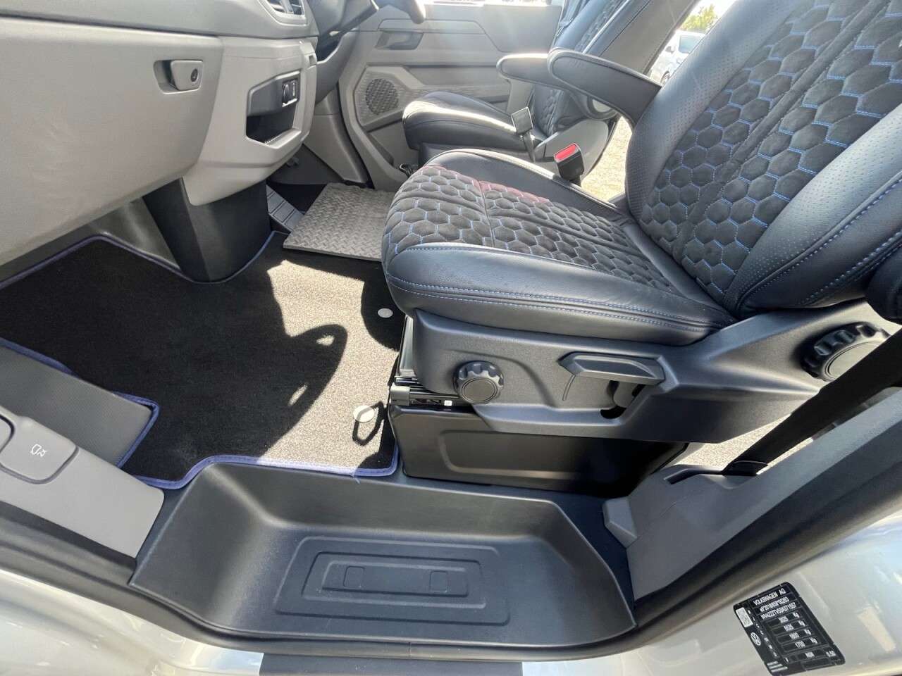 2025 VOLKSWAGEN TRANSPORTER 2025 VOLKSWAGEN TRANSPORTER